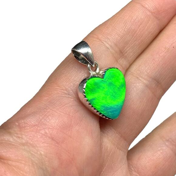Aura Fire Opal Heart Necklace Pendant Solid 925 Sterling Silver Blue Green - Picture 4 of 6